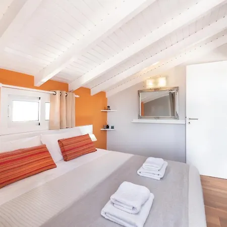 Apartman Colorful House *