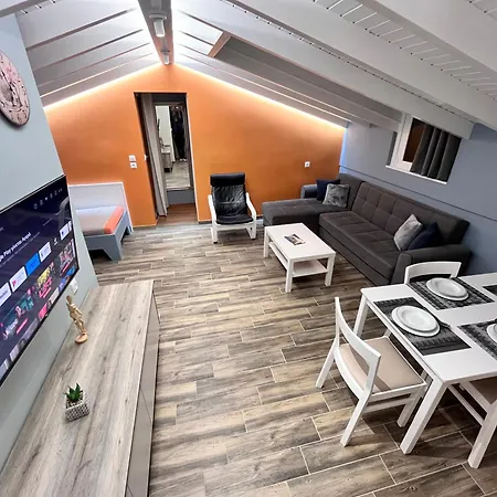 Colorful House Κρεμαστή