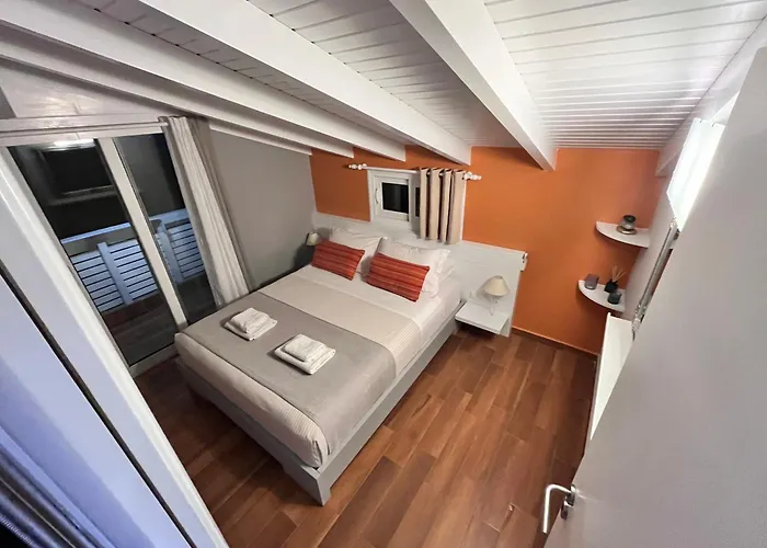 Colorful House Kremastí